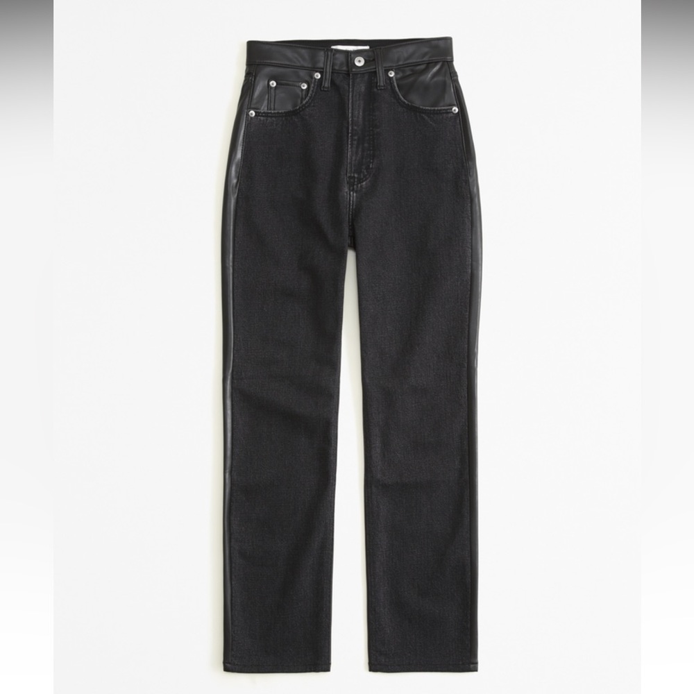 Abercrombie Ultra High Rise Ankle Straight Jean